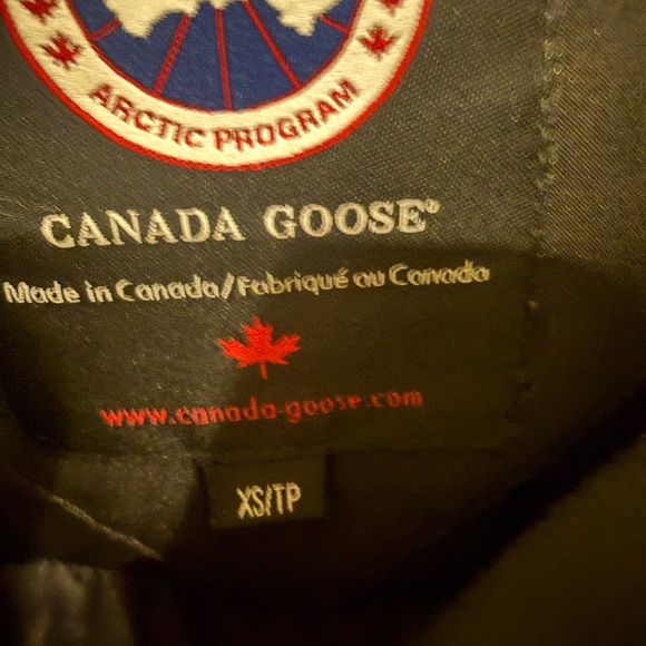 Canada Goose Black Fur-Trim Hooded Parka - Picture 8 of 9